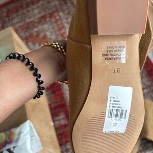 Chic Tan Women's Sandals